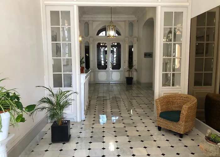 4 Pers A Menton, 60 M² - Fr-1-196-378 *